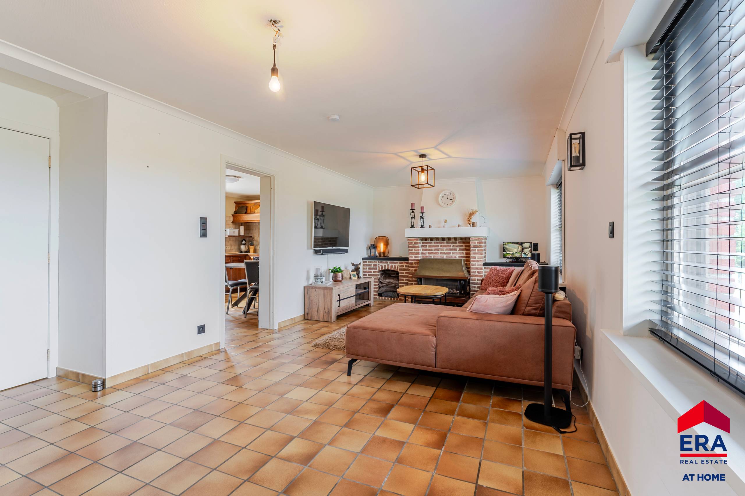 Landelijk gelegen woonst met loods(340m²) op 2530m². - foto 5