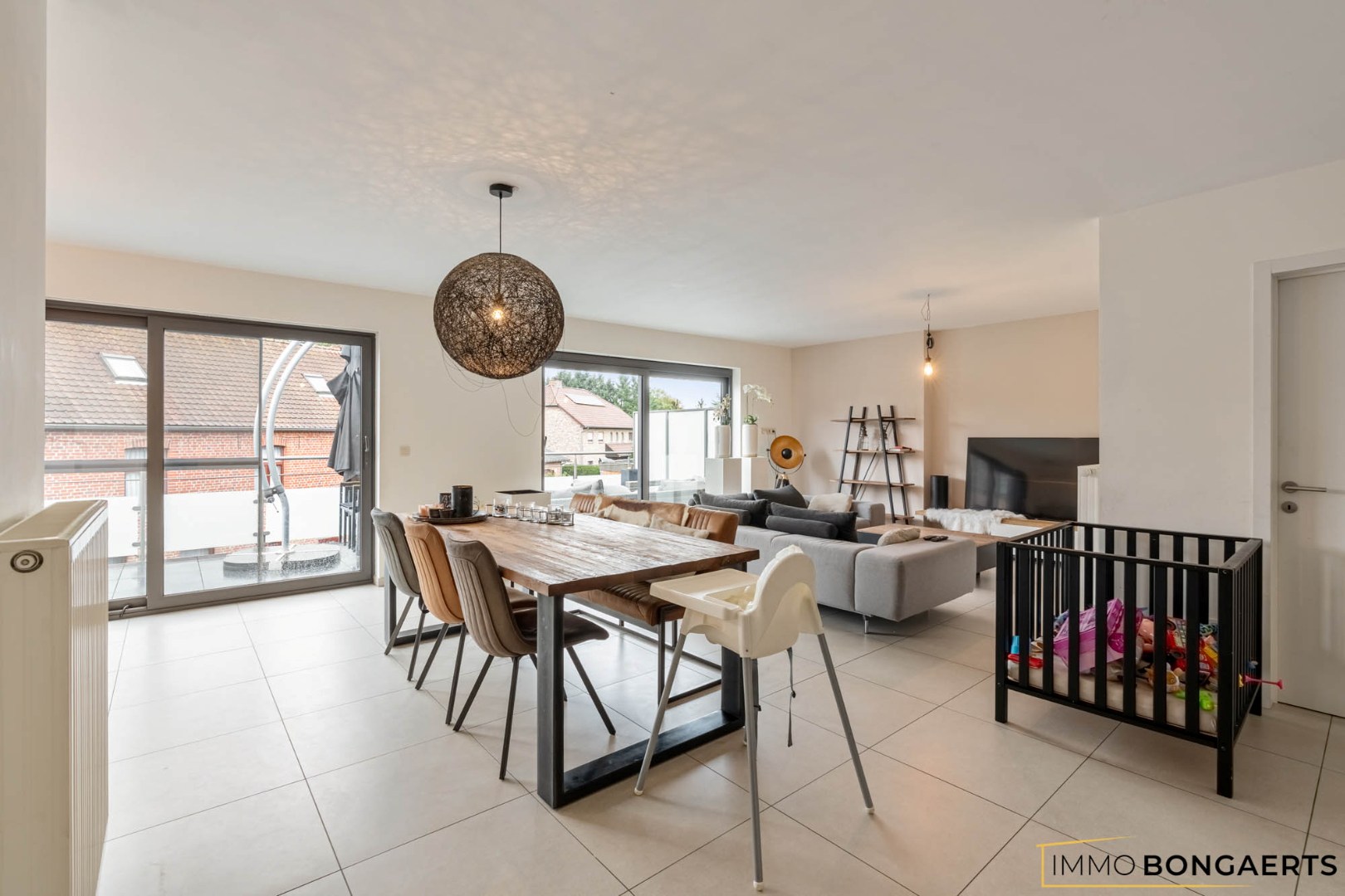 Appartement met twee slaapkamers - foto 3