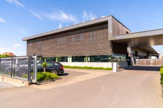 Commercial à vendre à Riemst