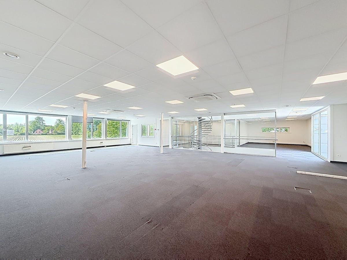 Bedrijfsgebouw (ca. 540 m²) te huur in Destelbergen - foto 1