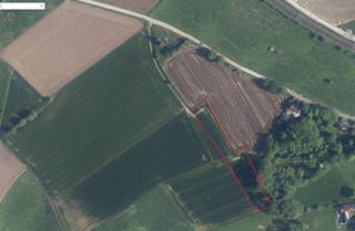 VALIMMAS verkoopt dit perceel landbouwgrond - thans akkerland in agrarisch gebied - met een oppervlakte van 33 are 90 ca. Het perceel is...