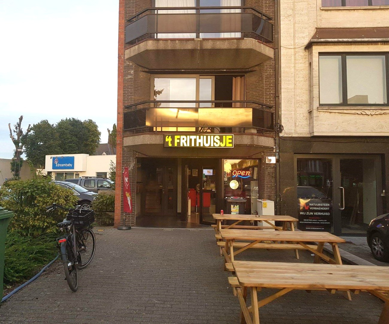 Commercieel handelspand op toplocatie te koop - foto 2