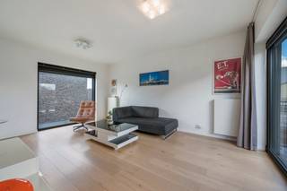 Bent u op zoek naar een super leuke gezinswoning met 3 slaapkamers, een tuin én een garagebox op Linkeroever? Lees hier dan zeker even...