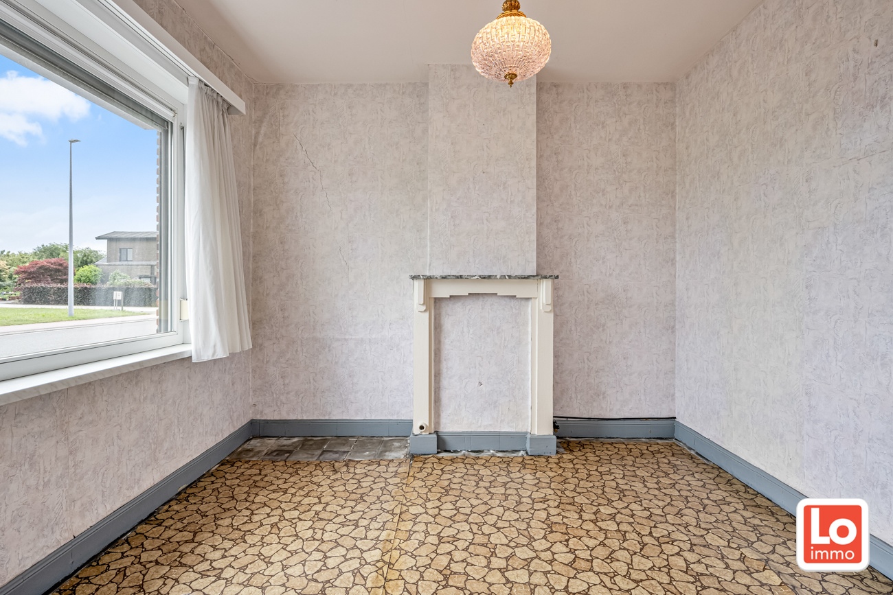 Volledig te renoveren gesloten woning met afzonderlijke garage en een leuke stadstuin op een toplocatie nabij het centrum van Lochristi! - foto 5