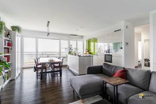  Bright apartment (88 m²) with 3 bedrooms and terrace (17 m²) in Antwerp (2018). In this well-maintained apartment you live on the edge of the city...