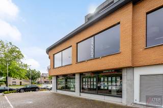 Commercial à vendre à Genk