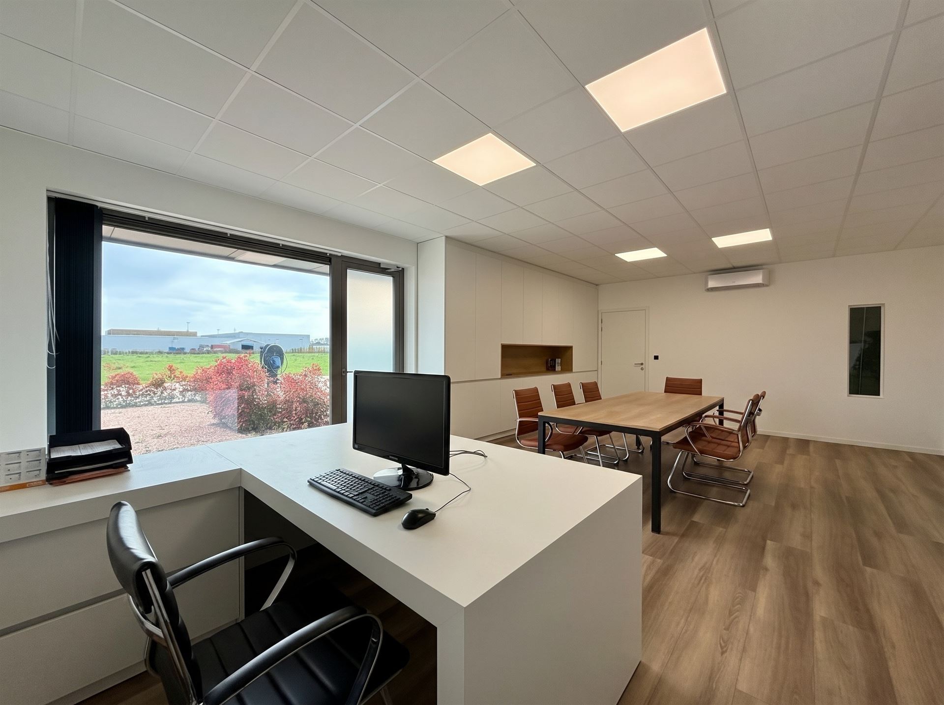 Commercial à vendre à Maasmechelen - photo 4