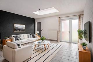 - Ideal location in the center of Dadizele: Kleppestraat 13- Spacious living area- Practical kitchen- Low-maintenance garden- 4 full-sized bedrooms-...