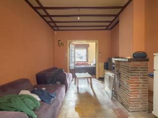 Bent u op zoek naar woning om te renoveren op een rustige locatie in Gent? Dan is dit zeker iets voor u! Deze woning, gelegen op een rustige locatie...