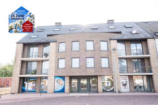 Pal in het centrum bevindt zich dit ruime appartement (144m²) op de 3e en 4e verdieping van deze stijlvolle residentie.Het gebouw beschikt over een...