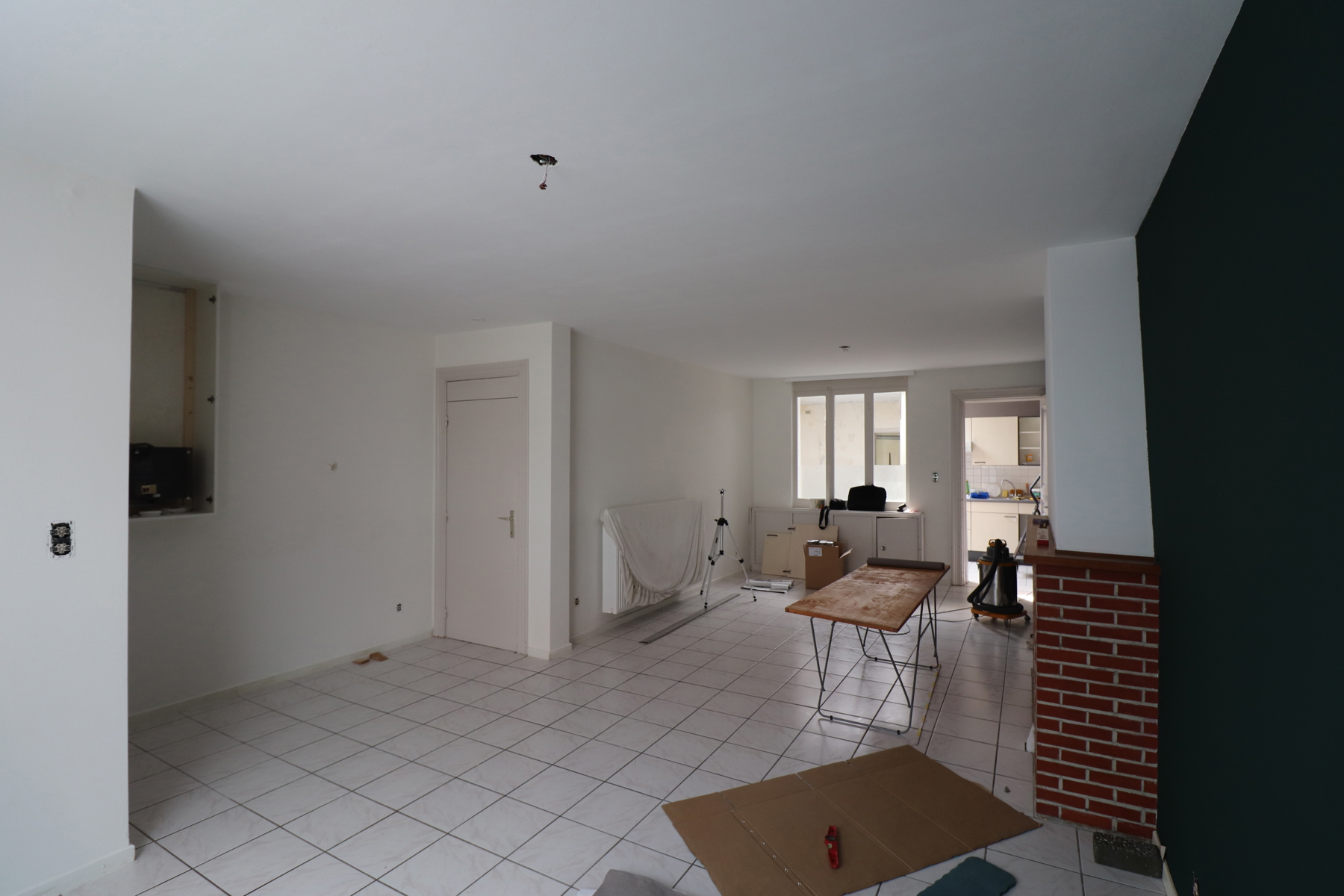 Een woning met 2 slaapkamers, garage en tuin. - foto 2