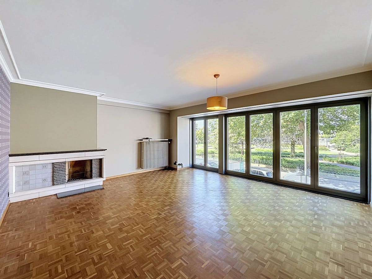 Appartement récemment rénové à louer dans le centre d'Ypres - photo 1