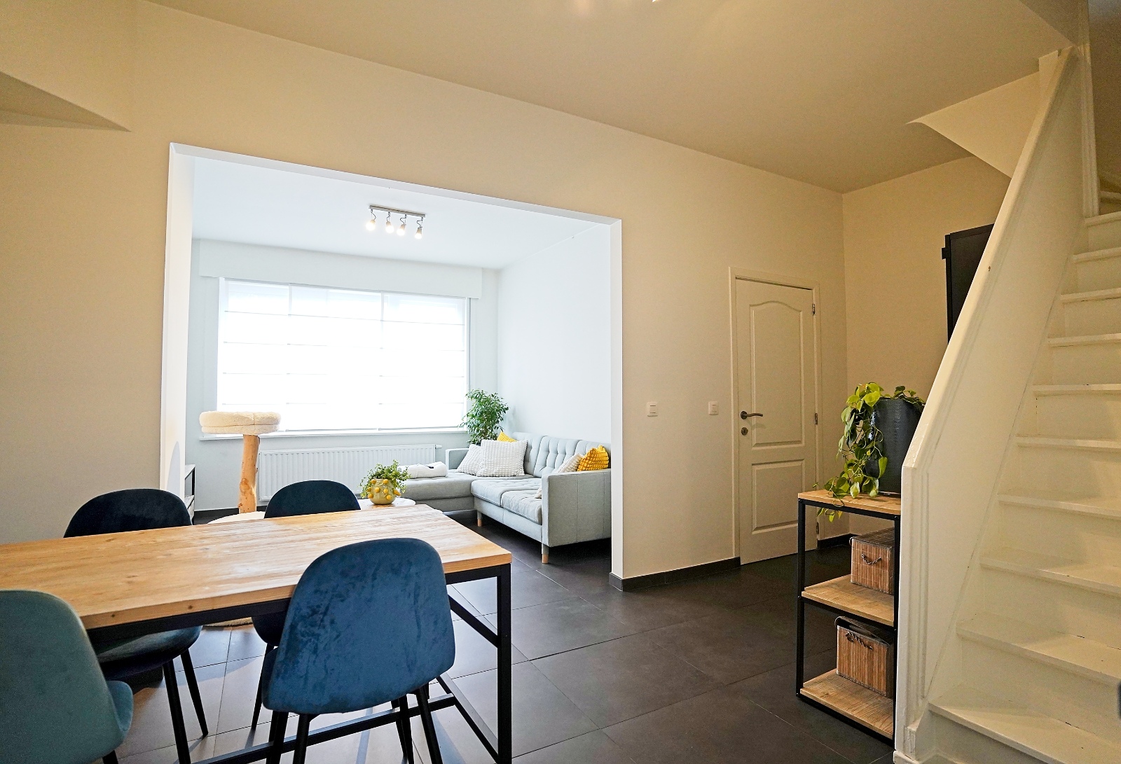 Instapklare, gerenoveerde woning met stadstuin en terras - photo 2