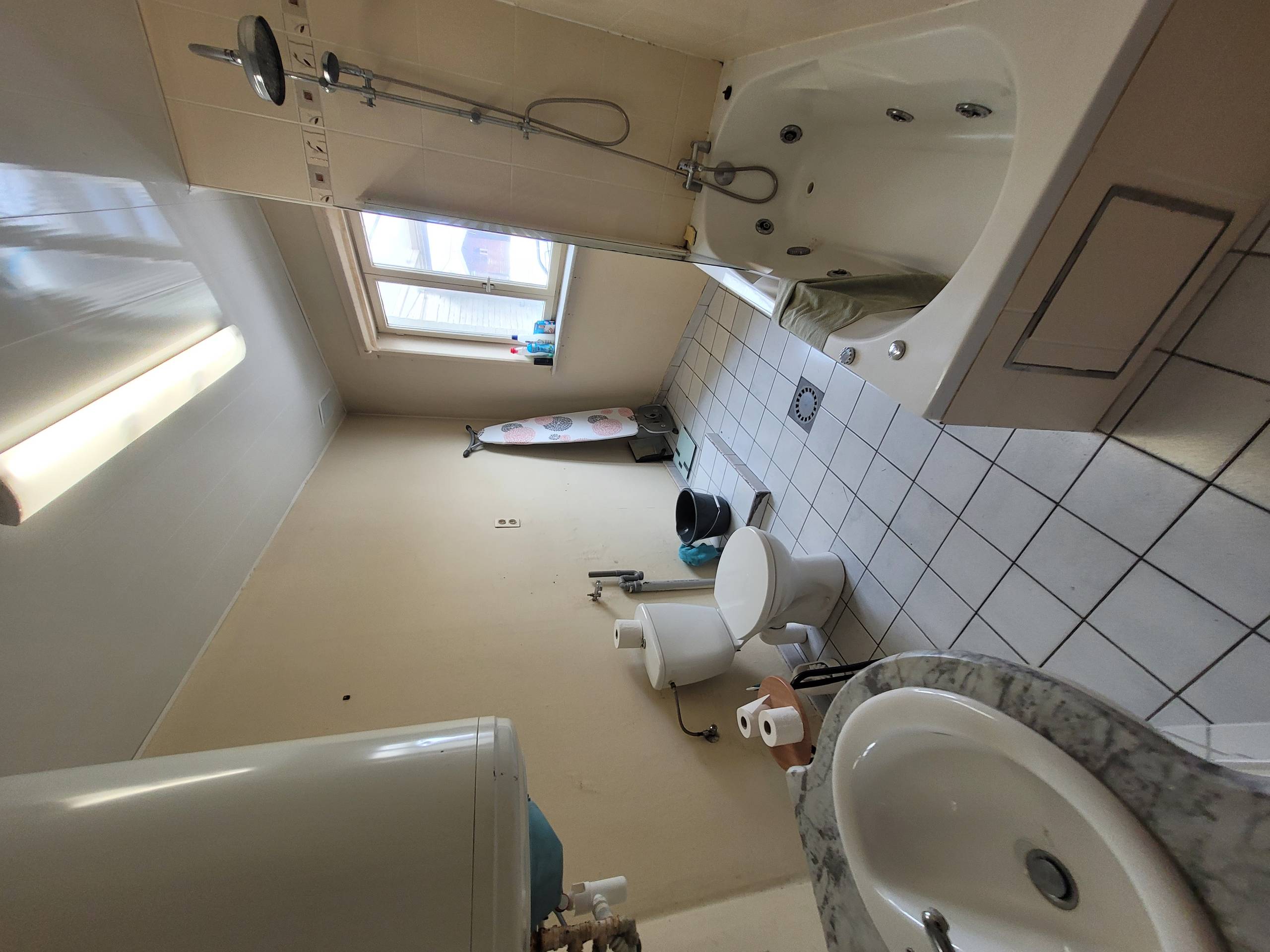 Gezinswoning met 3slaapkamers, tuin en terras in het centrum - foto 4