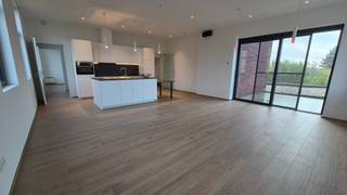 Dit prachtig nieuwbouwappartement (1ste verdiep, bereikbaar met lift) in het charmante Sint-Pieters-Rode biedt u alle luxe op een steenworp van...