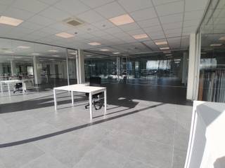 ENERGIENEUTRALE KANTOORRUIMTE VAN 57M² TE HUUR IN MAASEIK.EXTRA INFORMATIE- Maandelijkse huurprijs: vanaf 1.022 EUR.- Maandelijkse gemeenschappelijke...