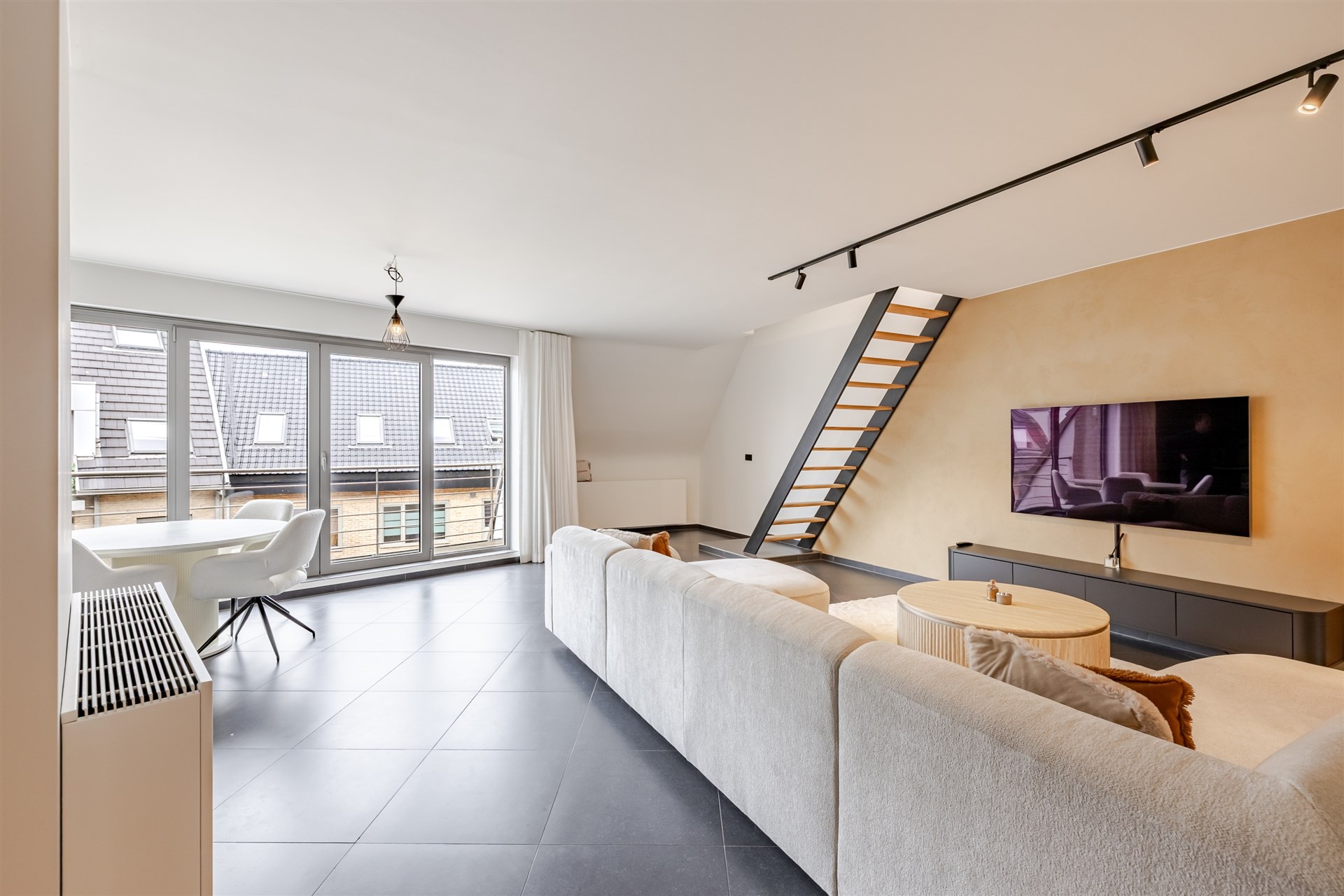 Modern en lichtrijk appartement met 3 terrassen+staanplaats  - foto 2