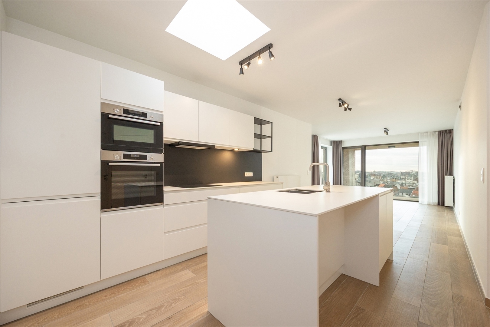 Zurenborg ∣ Duplex-penthouse met 3 slaapkamers en 3 terrassen - foto 2