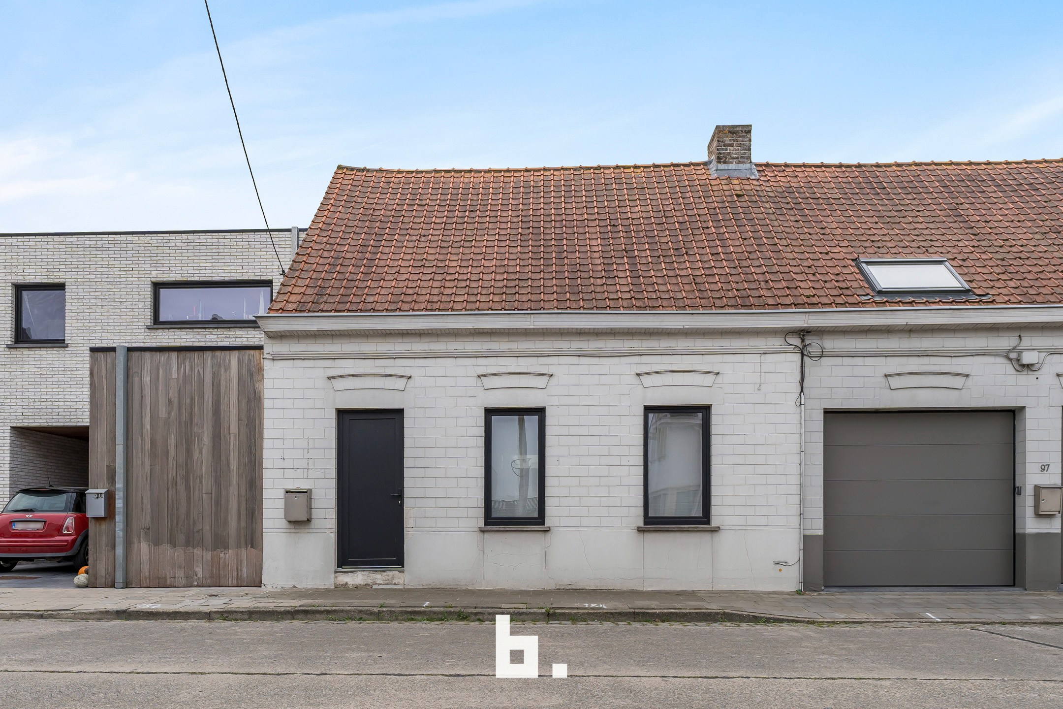 Woning met veel potentieel te Oostnieuwkerke! - foto 1