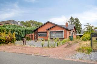 Langs het natuurparken Hengelhoef vinden we deze gezellige laagbouwwoning met 3 slaapkamers. De woning is gelegen op een steenworp van de...
