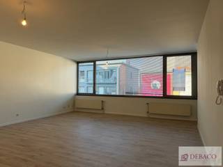 Appartement met 3 slaapkamers op toplocatie te Heist-op-den-Berg!Bent u op zoek naar een ruim appartement in Heist-op-den-Berg? Dit appartement is...