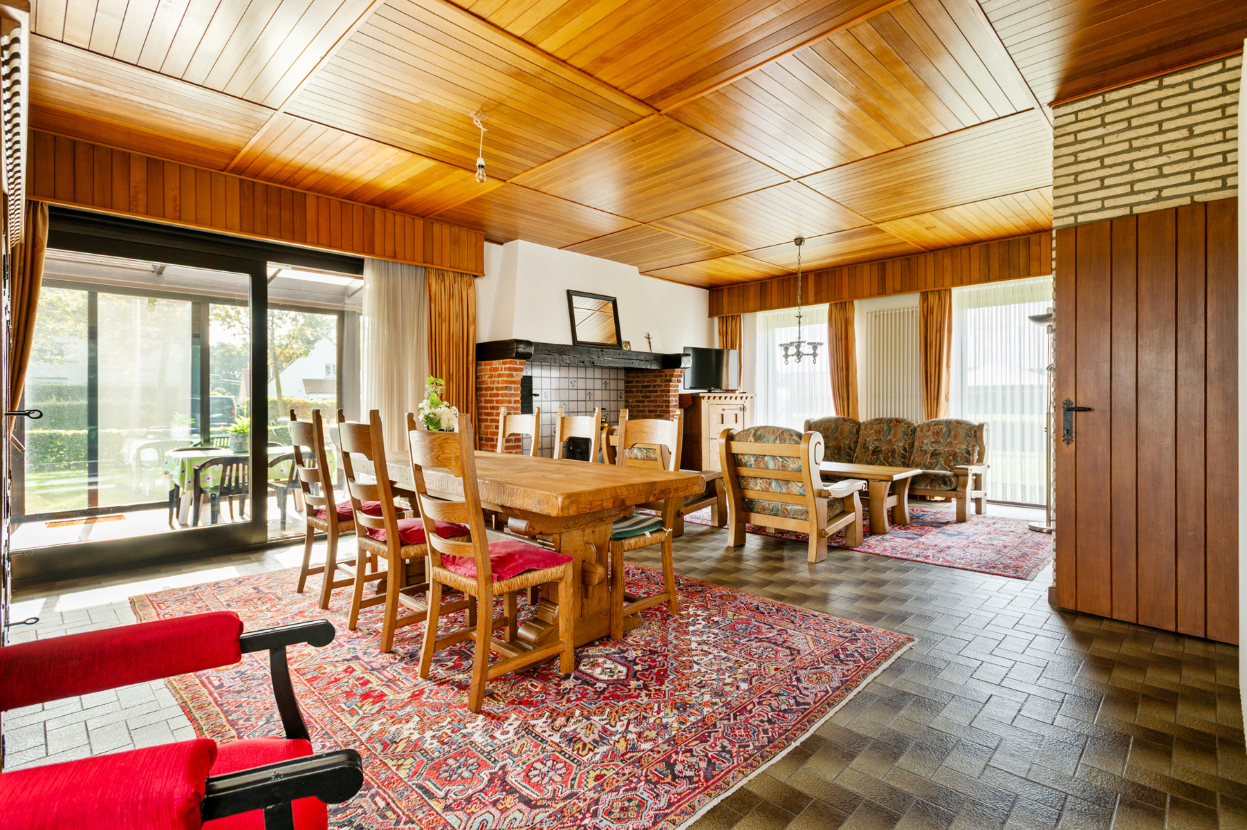 Landelijk gelegen laagbouwwoning met 3 slaapkamers.  - foto 2