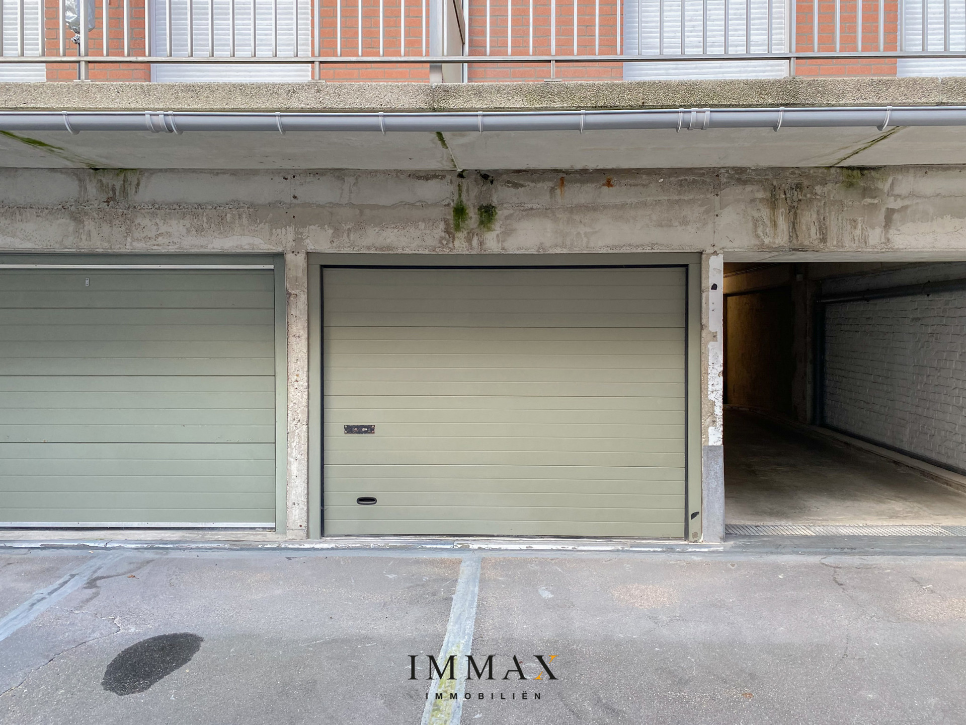 Ruime garagebox in het centrum van Knokke - foto 2