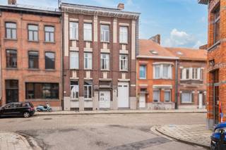 Huurprijs: 870 EUR per maand+ 20 EUR per maand gemeenschappelijke kostenKosten plaatsbeschrijving zijn 50/50 te betalen door huurder en...