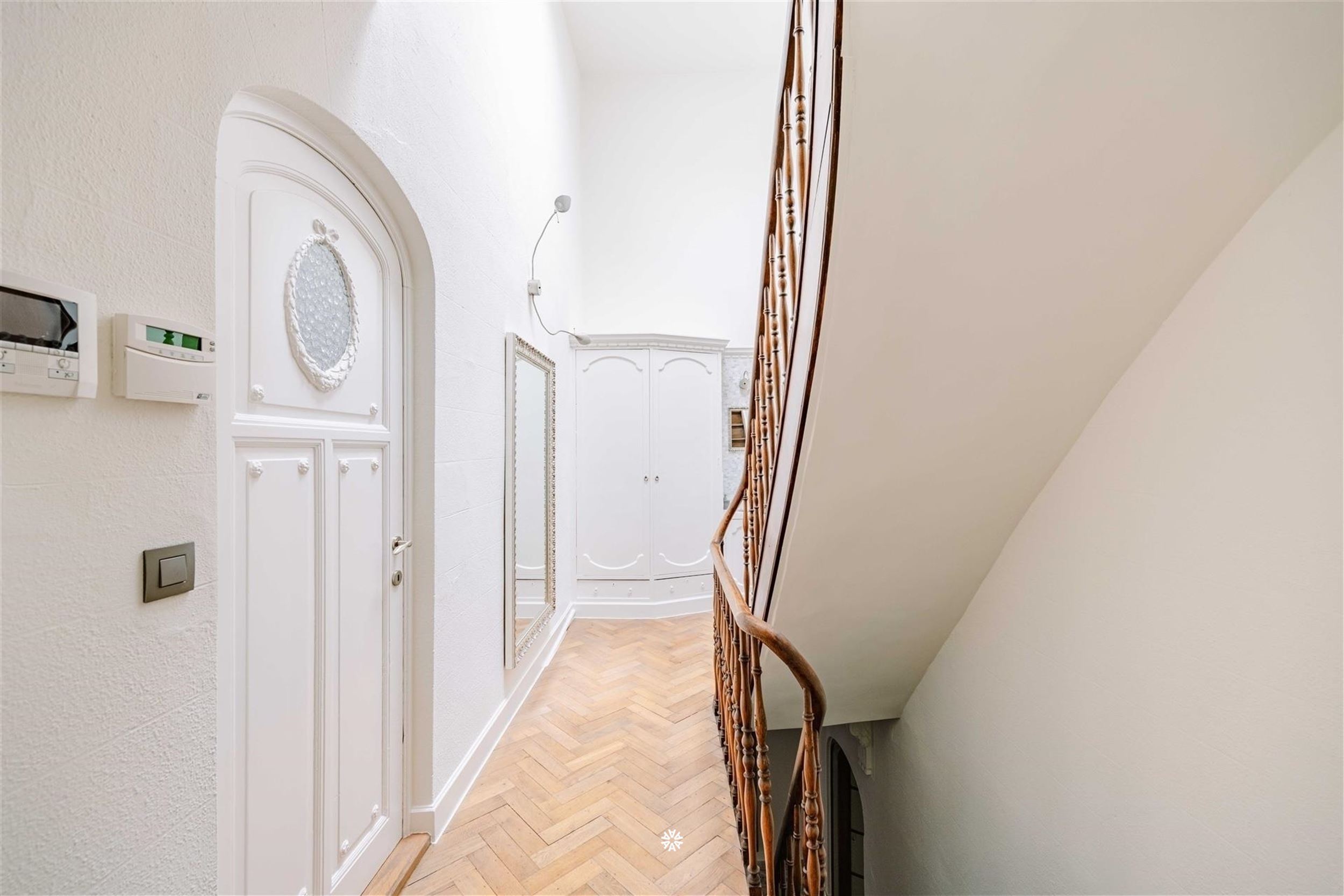 Unieke interbellumwoning- op een boogscheut van de Grote Markt Sint-Niklaas - foto 3