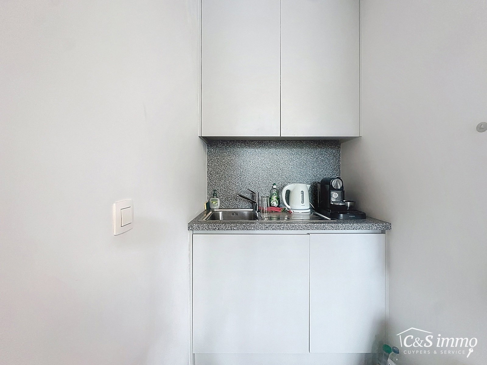 Te huur: instapklaar handelspand met kantoorinrichting en mezzanine – onmiddellijk beschikbaar – toplocatie op het Eilandje - foto 5