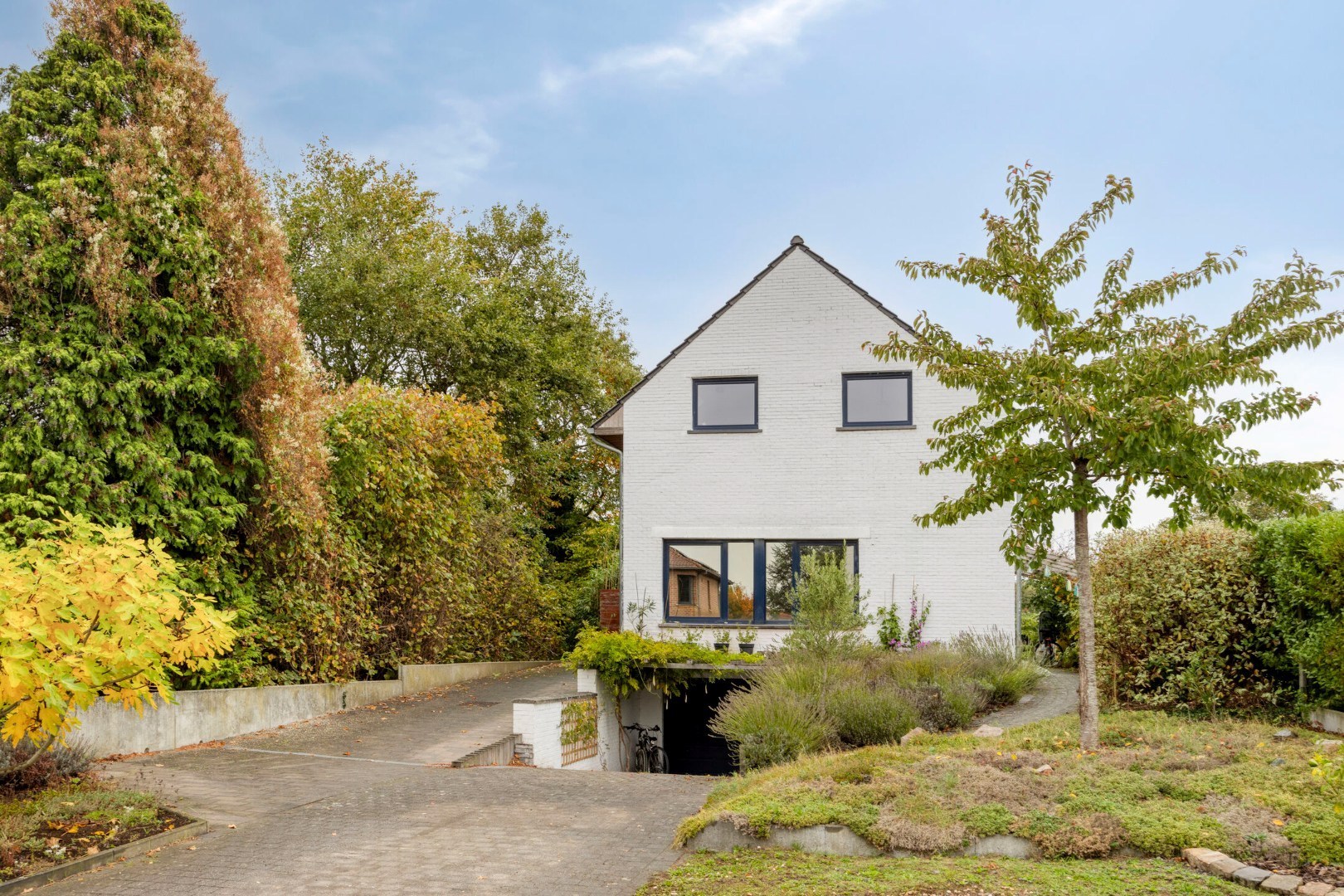 Open bebouwing met 4 slaapkamers, bureau, garage en prachtige tuin in Boutersem – EPC 158 kWh/m² - bewoonbare opp. 282 m² - foto 1