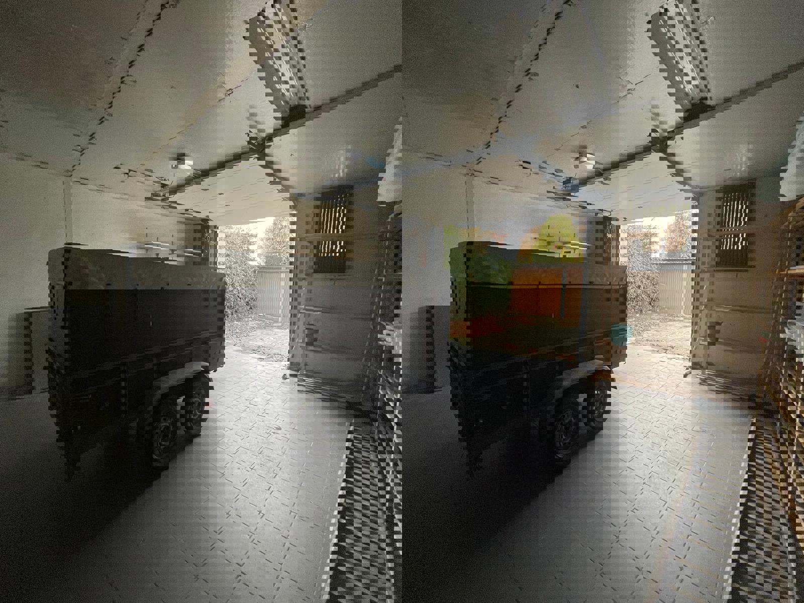 Ruim magazijn met handige berging in Hoogstraten - foto 4