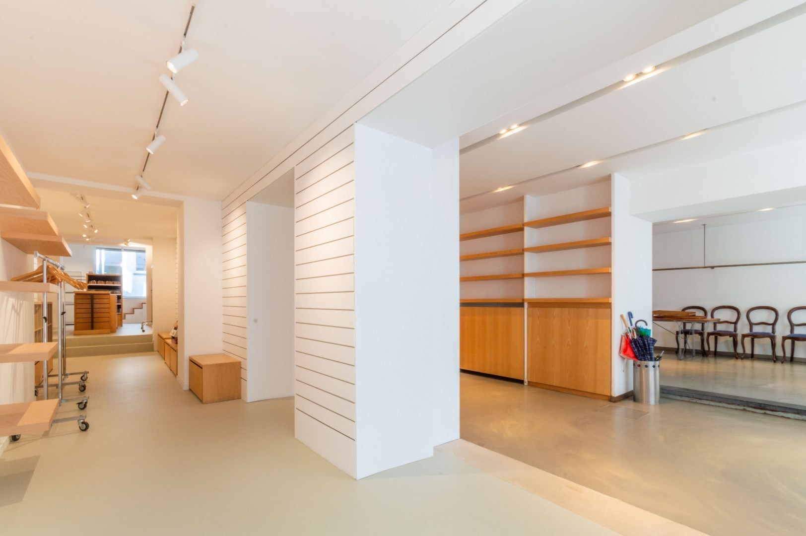 Commercial for sale in Halle - photo 2