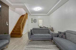 In de Borghtstraat 155 te Vilvoorde bevindt zich deze gerenoveerde woning/ duplex met 3 slaapkamers. De woning kent een ideale ligging met...