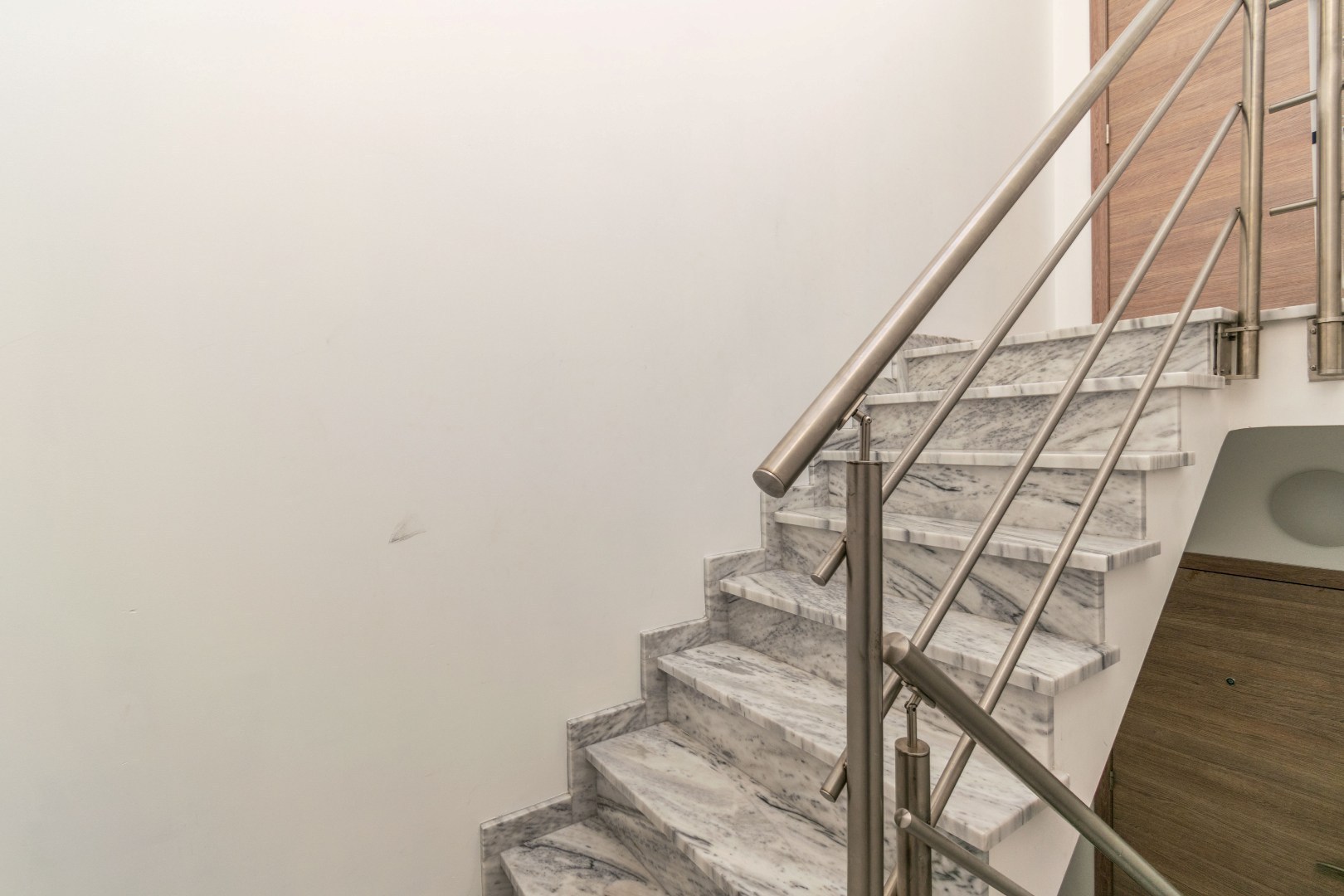 Apartment for sale in Molenbeek-Saint-Jean with 7 bedrooms - photo 4