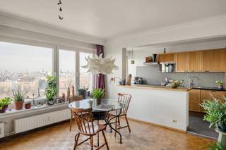 Hoog wonen, zacht landen in BerchemDe Rodekruislaan ligt op zo’n plek waar alles klopt. Een warme woonwijk, rustig en groen, maar met het stadsleven...