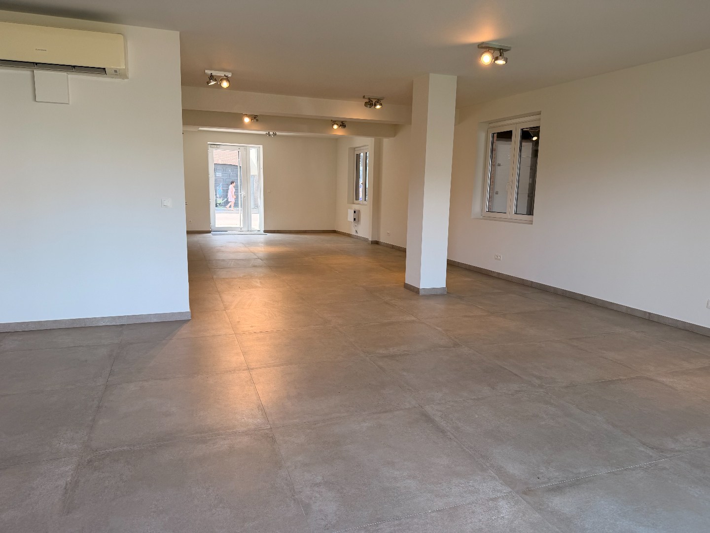 Commercial for sale in Sint-Katelijne-Waver - photo 4