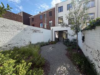<p>In het gegeerde Heverlee met Leuven Centrum, de Zondagsmarkt, tal van faciliteiten en het openbaar vervoer op wandelafstand bieden wij u dit prachtige duplexappartement aan. Het pand onderging een energetische renovatie en is genietende van een label A!<br />Deze buitenkans is bestaande uit een twee-slaapkamer duplexappartement met privatieve tuin (54,20m²). Een bijkomende luxe is de gemeenschappelijke fietsenstalling met toegang via de servitudeweg aan de Kardinaal Mercierlaan geschikt voor het plaatsen van 3 fietsen gekoppeld aan dit appartempent.</p><p>Meer informatie of een bezoek ter plaatse? Wees er snel bij en contacteer onze Expert Investeringsvastgoed Jacky: 0495 53 46 49 of jacky@connect-immo.be<br />Label A !!</p>