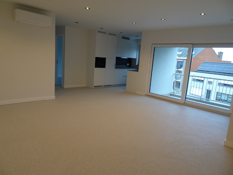 Nieuwbouw appartement met 2 slpr, terras, ondergr autostp en - berging - Koningshooikt - foto 2