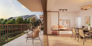 Gelegen op een steenworp van het Koninklijk Domein, in een van de meest aangename wijken van Laken, omvat Pagode 36 nieuwbouwappartementen, van studio’s tot appartementen met 4 slaapkamers, binnen een volledig gerenoveerd gebouw. De residentie telt 4 verdiepingen en combineert de renovatie van een bestaand pand met de toevoeging van een vierde verdieping. Daardoor genieten de appartementen op de eerste drie niveaus van een gunstig fiscaal regime, zonder btw. Een interessante troef voor kopers en investeerders die op zoek zijn naar een nieuw appartement in een rustige, residentiële en vlot bereikbare buurt.<br />De appartementen genieten van veel natuurlijk licht dankzij grote raampartijen en bieden oppervlaktes van 47 m² voor de studio’s tot 155 m² voor de grootste appartementen. Elke woonst beschikt over een private buitenruimte, een terras, balkon of tuin afhankelijk van het type appartement, en de bewoners kunnen bovendien gebruikmaken van een gemeenschappelijke, groen aangelegde tuin.<br />Ook op vlak van energieprestaties scoort Pagode uitstekend. De residentie werd ontworpen met een EPC-label A of B, afhankelijk van de unit, dankzij vloerverwarming, individuele warmtepompen en fotovoltaïsche zonnepanelen.<br />Pagode combineert hedendaags wooncomfort met duurzame technieken en een beperkt energieverbruik.