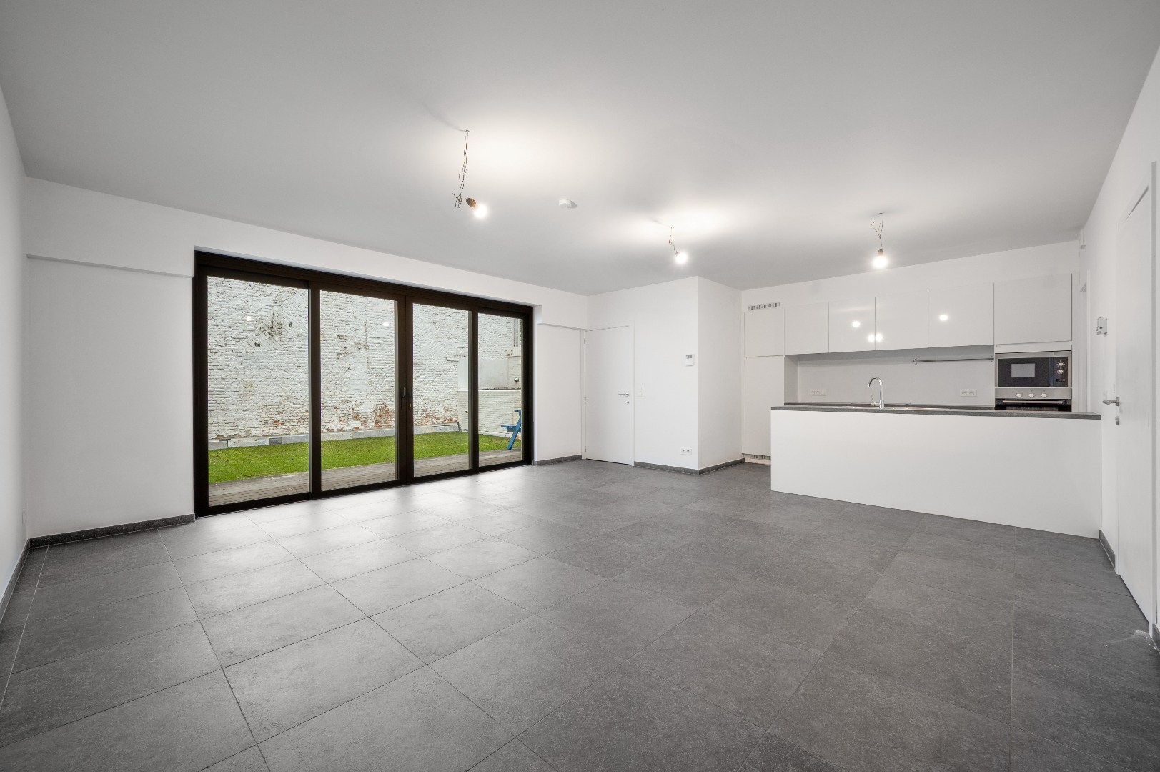 Modern appartement uit 2016 met 2 slaapkamers in centrum - foto 5