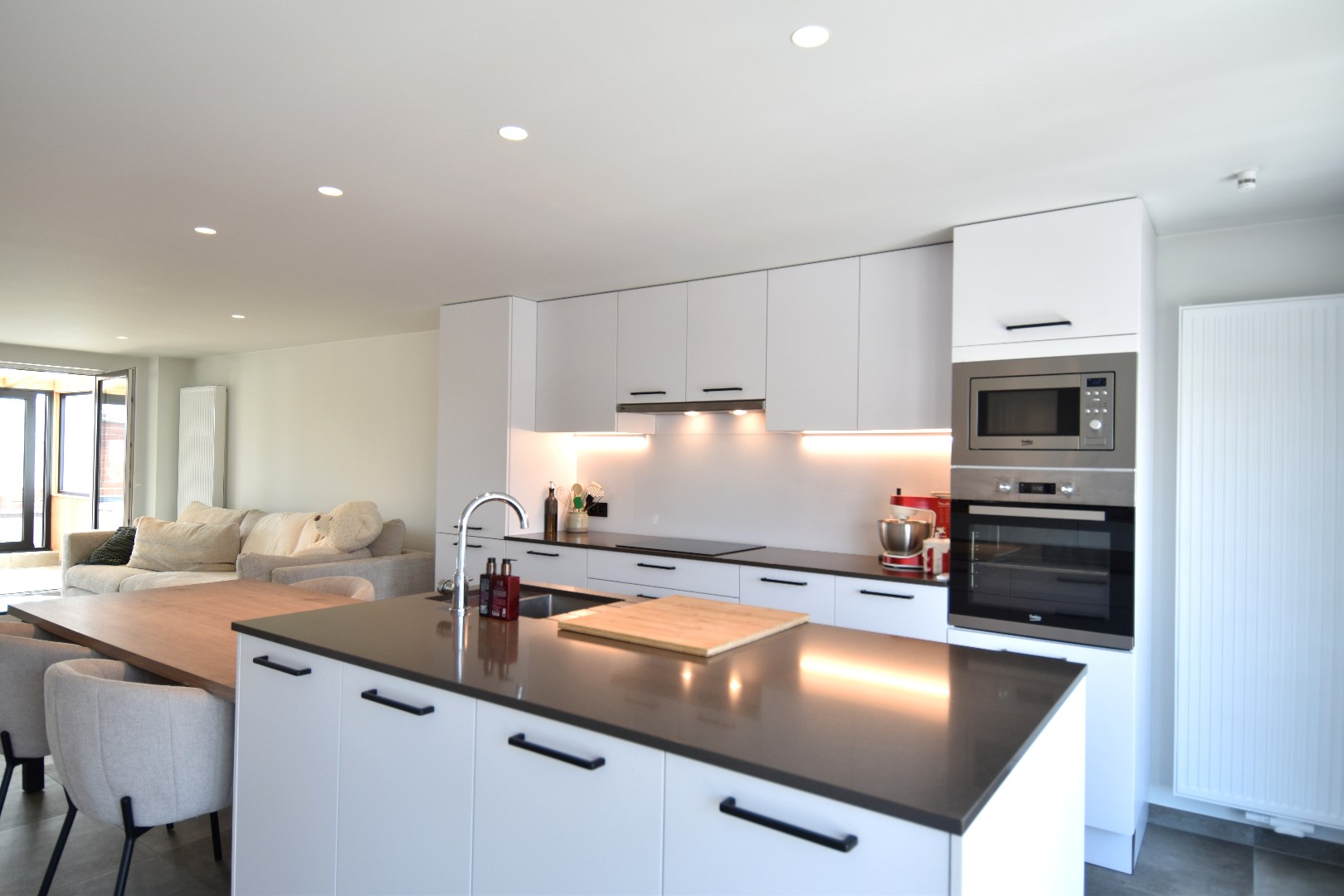 Recent vernieuwd duplexappartement met uitzonderlijke opslagruimte (144 m²) in rustige woonwijk nabij De Gavers - foto 3