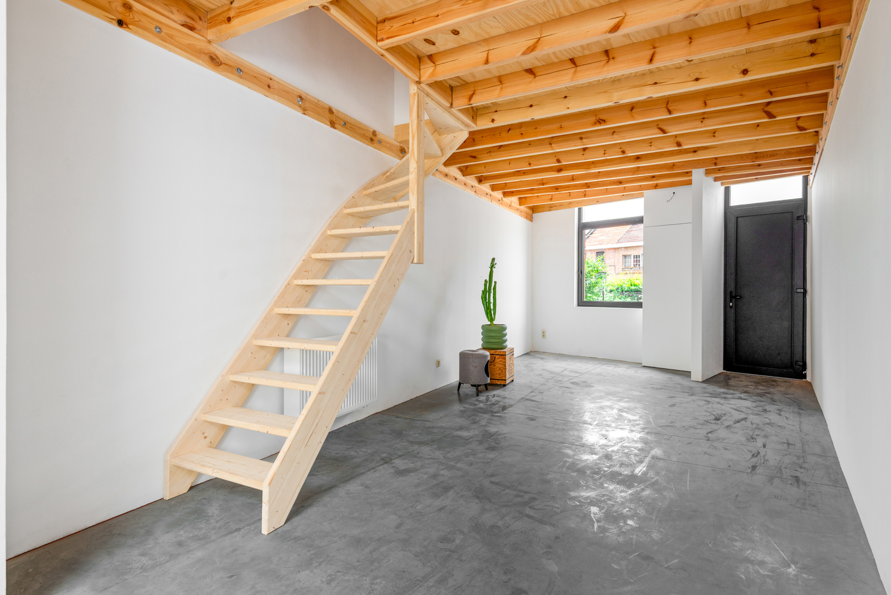 Volledig vernieuwde woning met stadstuin en 2 slpk - foto 3