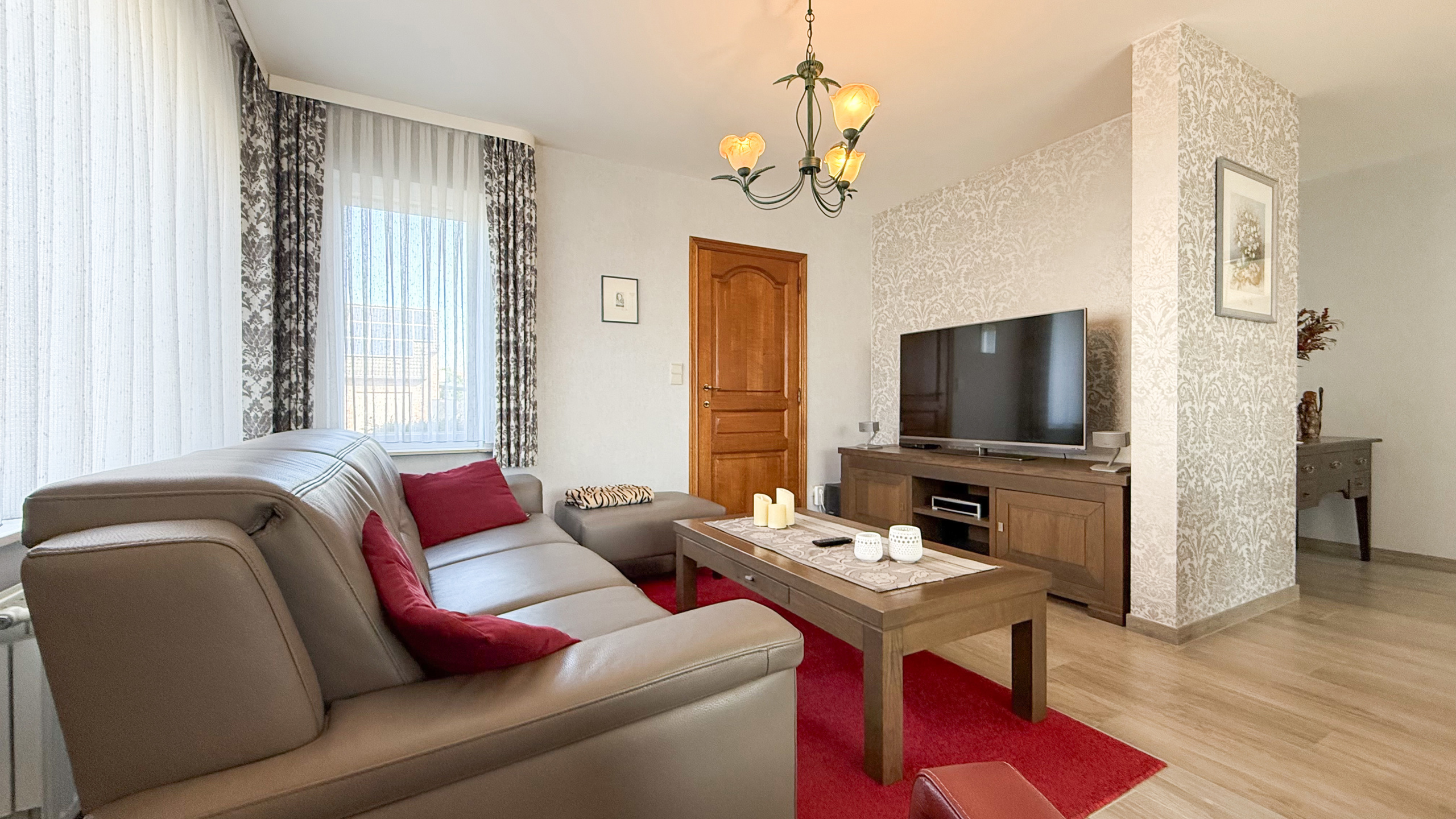 Instapklare woning met 3slpks, tuin, airco en zonnepanelen! - foto 5