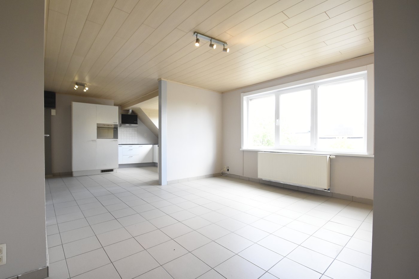 Centraal gelegen appartement met autostaanplaats - photo 3