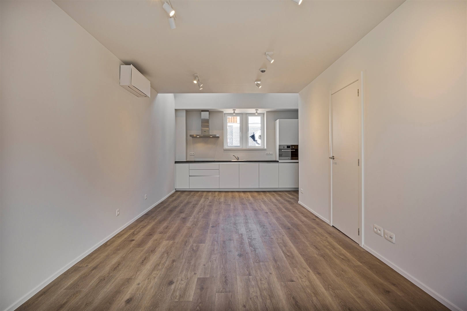 OPEN DEUR Zat. 25/4 Duplex-appartement in hartje leuven te huur  - foto 4