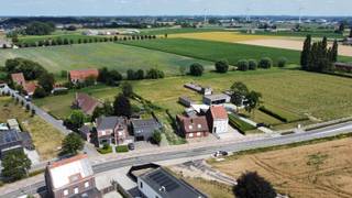<strong>Stuk bouwgrond voor gesloten woning te koop in Sint-Baafs-Vijve.</strong><br /><br />Stuk bouwgrond van 254m² gelegen op de Wakkensteenweg in Sint-Baafs-Vijve.<br /><br />Neem vandaag nog contact op met je ERA-makelaar voor meer info.