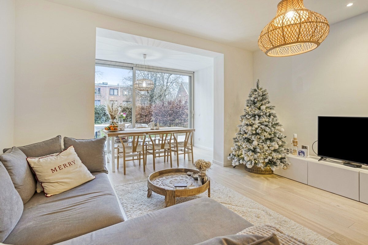 Instapklaar gelijkvloers appartement met 2 slaapkamers en grote tuin - foto 2