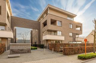 Gelijkvloers 2-slaapkamer appartement met ruim terras en autostaanplaats te HoogstratenEPC: 151 kWh/m² | Beschikbaar: 01/05/2026 | Vaste kost:...