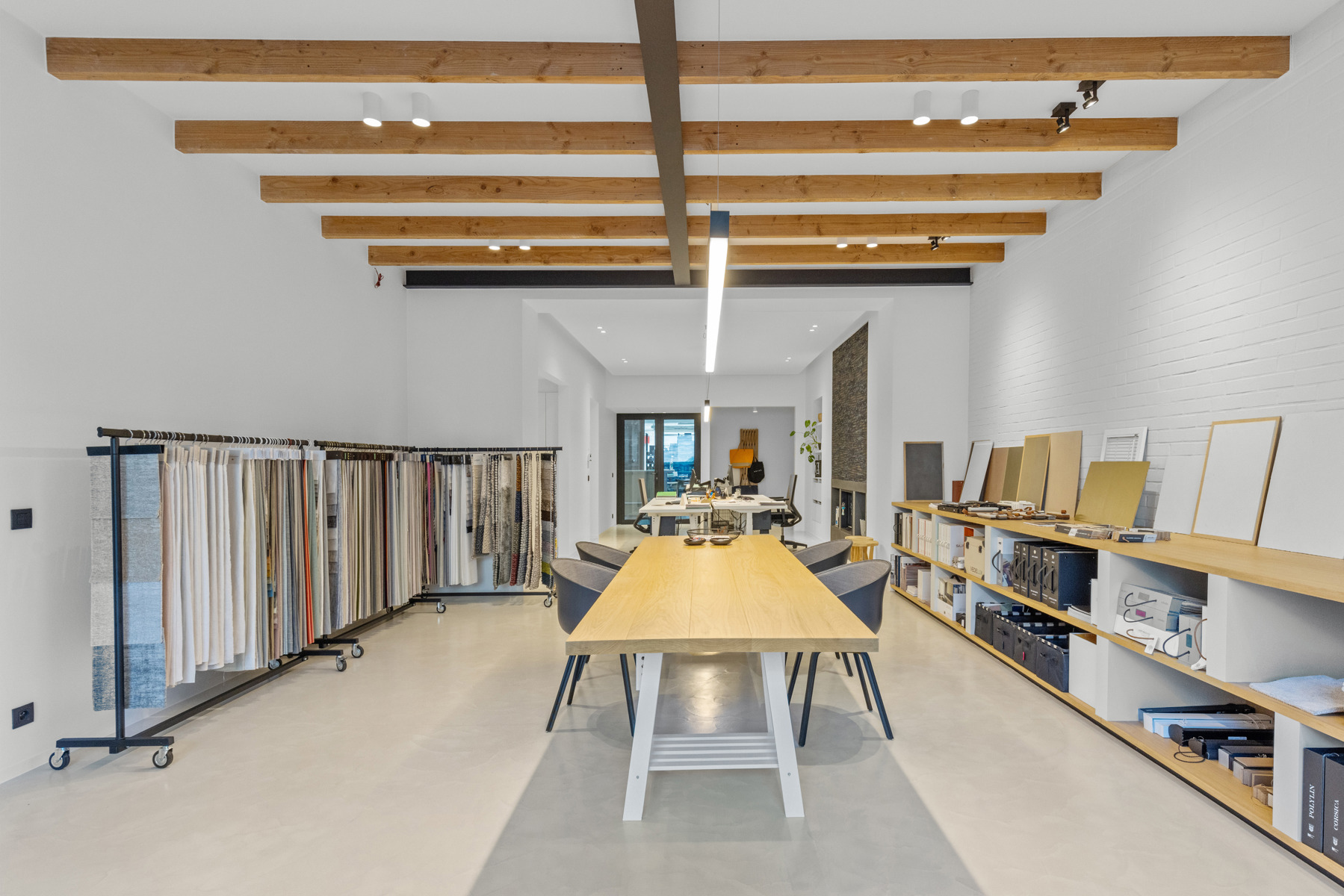 Uniek ingericht kantoor en extra ruimtes! - foto 1